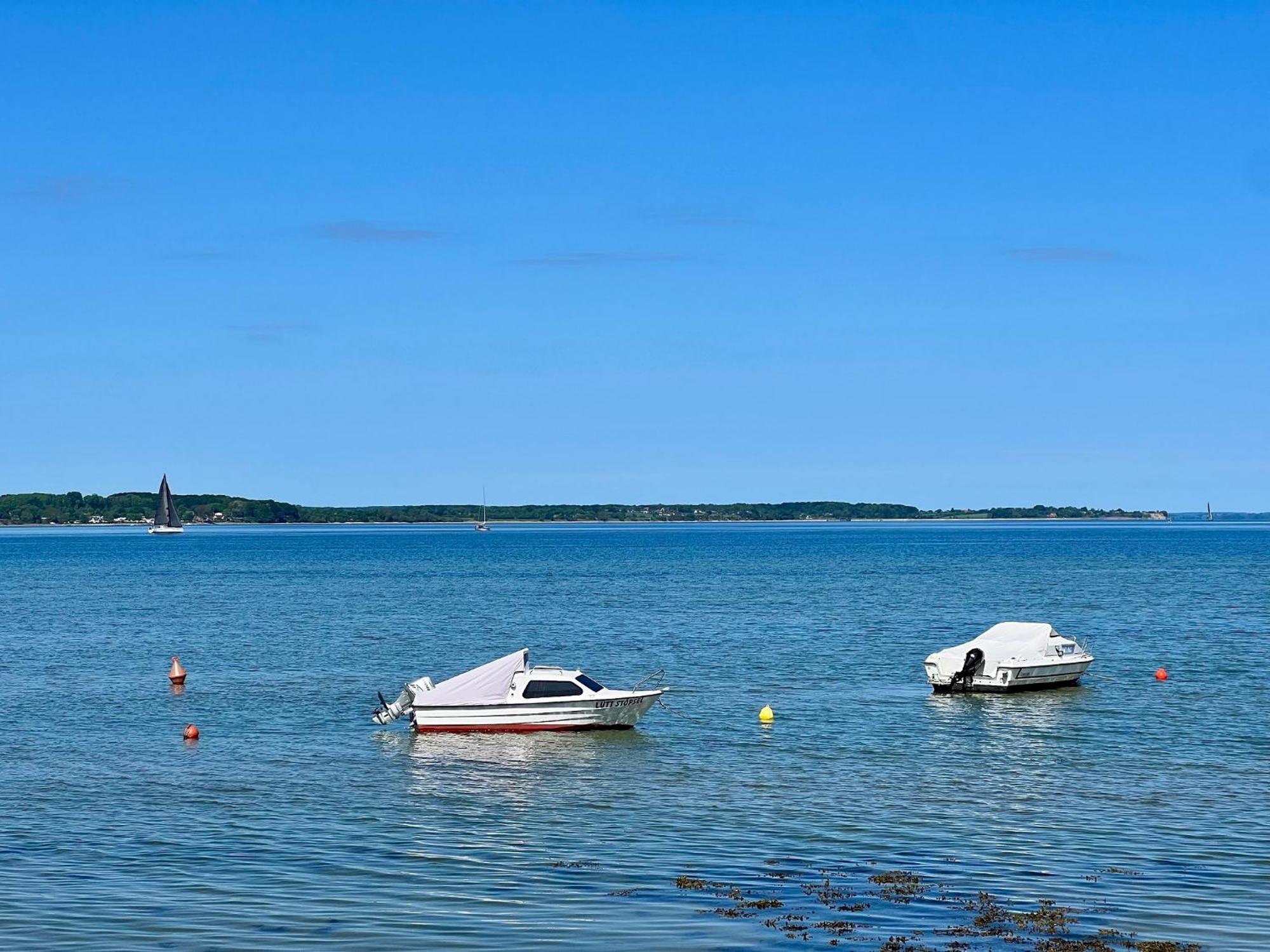 Urlaub Mit Ostseeblick, Schwimmbad, Sauna & Direkte Strandlage Kronsgaard Luaran gambar