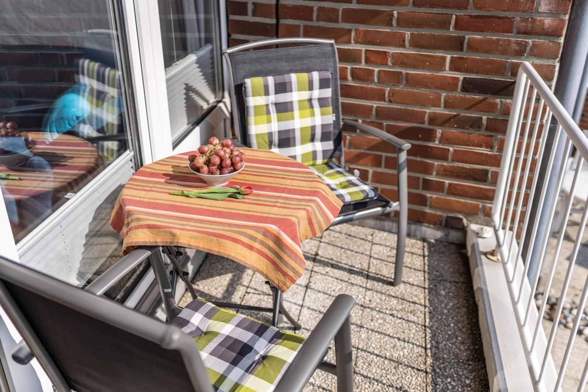 Urlaub Mit Ostseeblick, Schwimmbad, Sauna & Direkte Strandlage Kronsgaard Luaran gambar